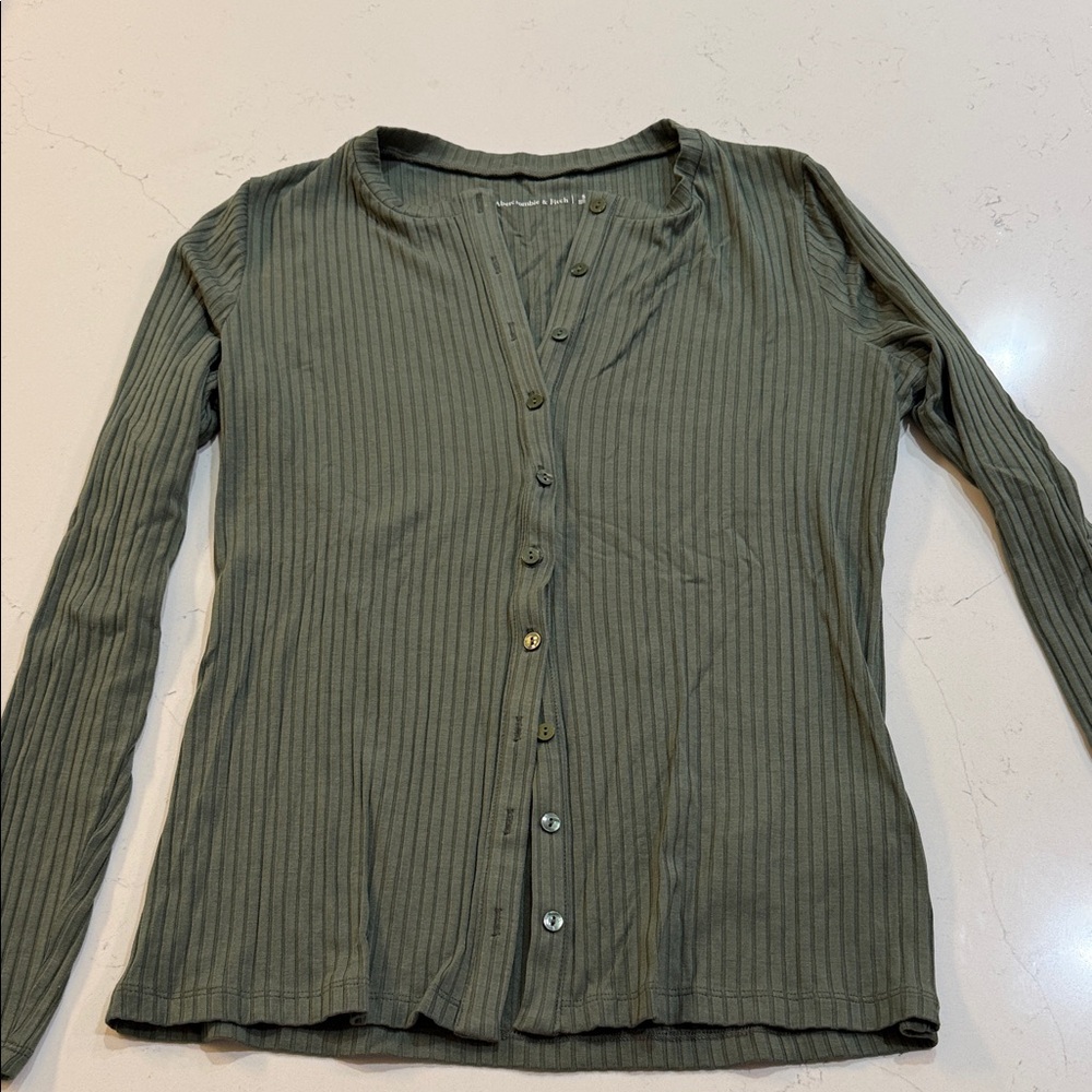 Ribbed button up